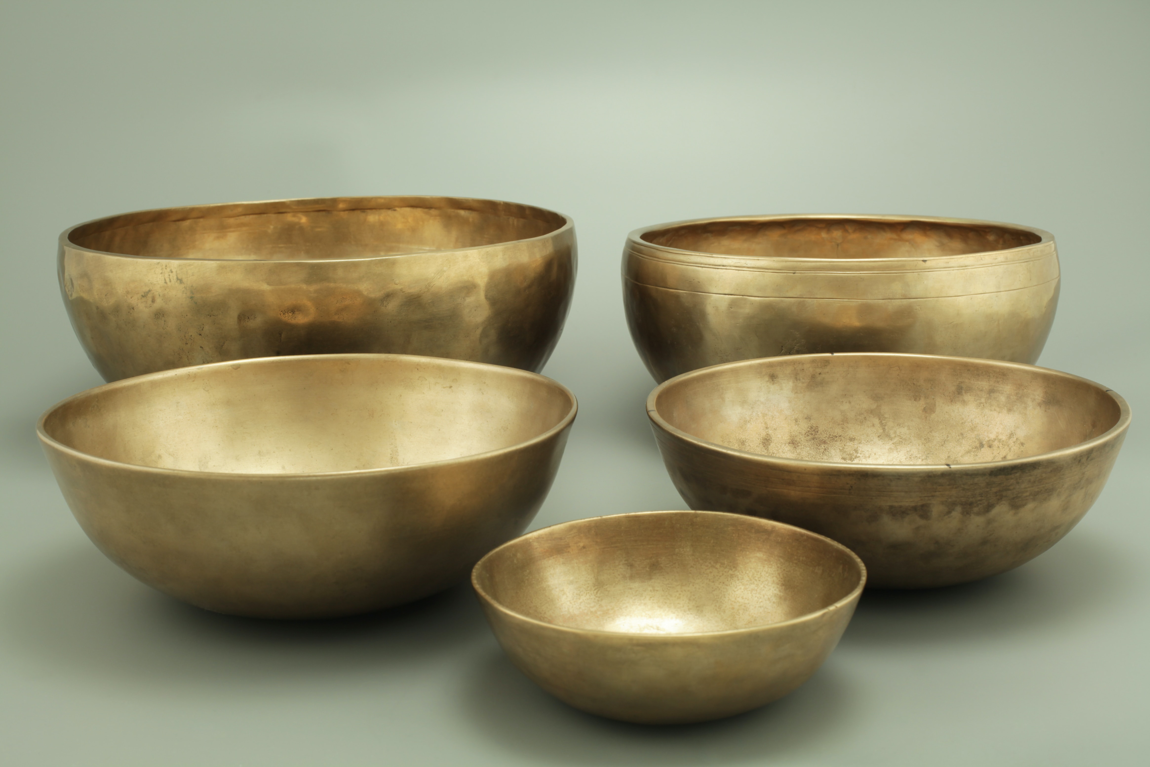 Navigating Sound Bowl Healing: A Comprehensive Guide to Tibetan and Crystal Singing Bowls